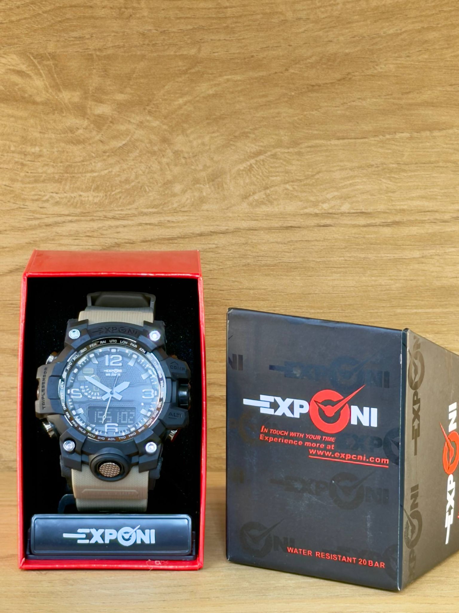 ساعة Exponi الاصلية